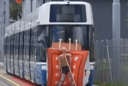 Zurich public transport is testing the airbag tram to its Flexity fleet (VBZ)